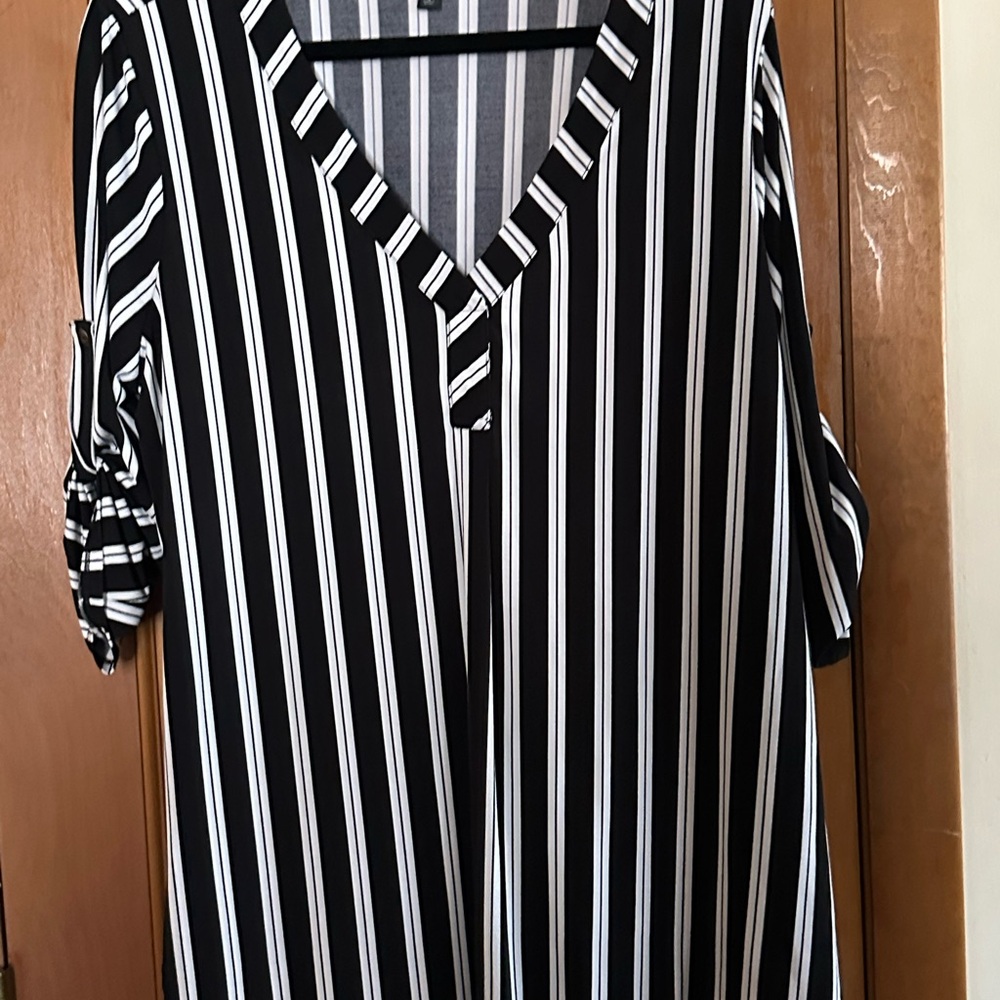 Torrid Black and White Striped Women's tunic